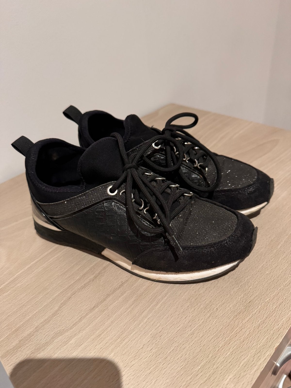 Sneakers, Kleding | Dames, Zwart, Ophalen of Verzenden, Zo goed als nieuw, Sneakers