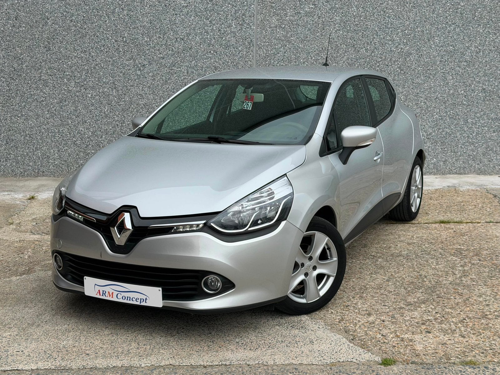 Renault Clio 1.2 Essence 2013 GARANTIE 12 Mois, Euro 5, Bedrijf, 5 deurs, Zilver of Grijs