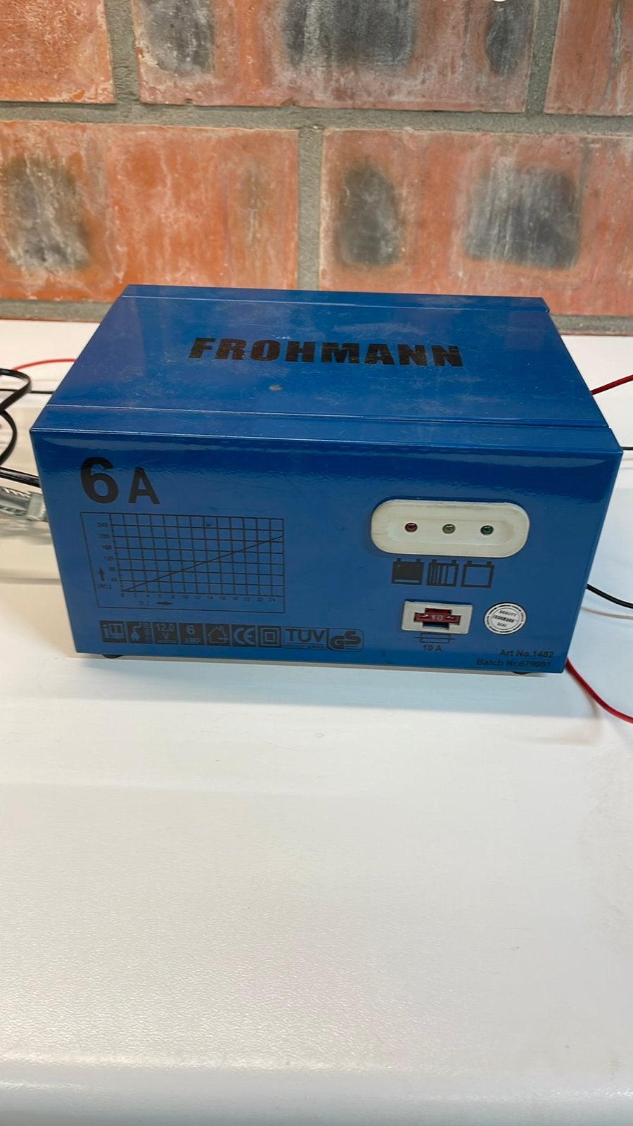 Auto batterij lader 12volt ., Ophalen