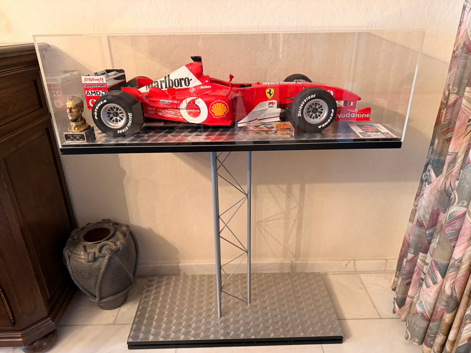 S.P.O.R.T.S Ferrari F1 Schumacher Marlboro 1:5, Ophalen, Zo goed als nieuw