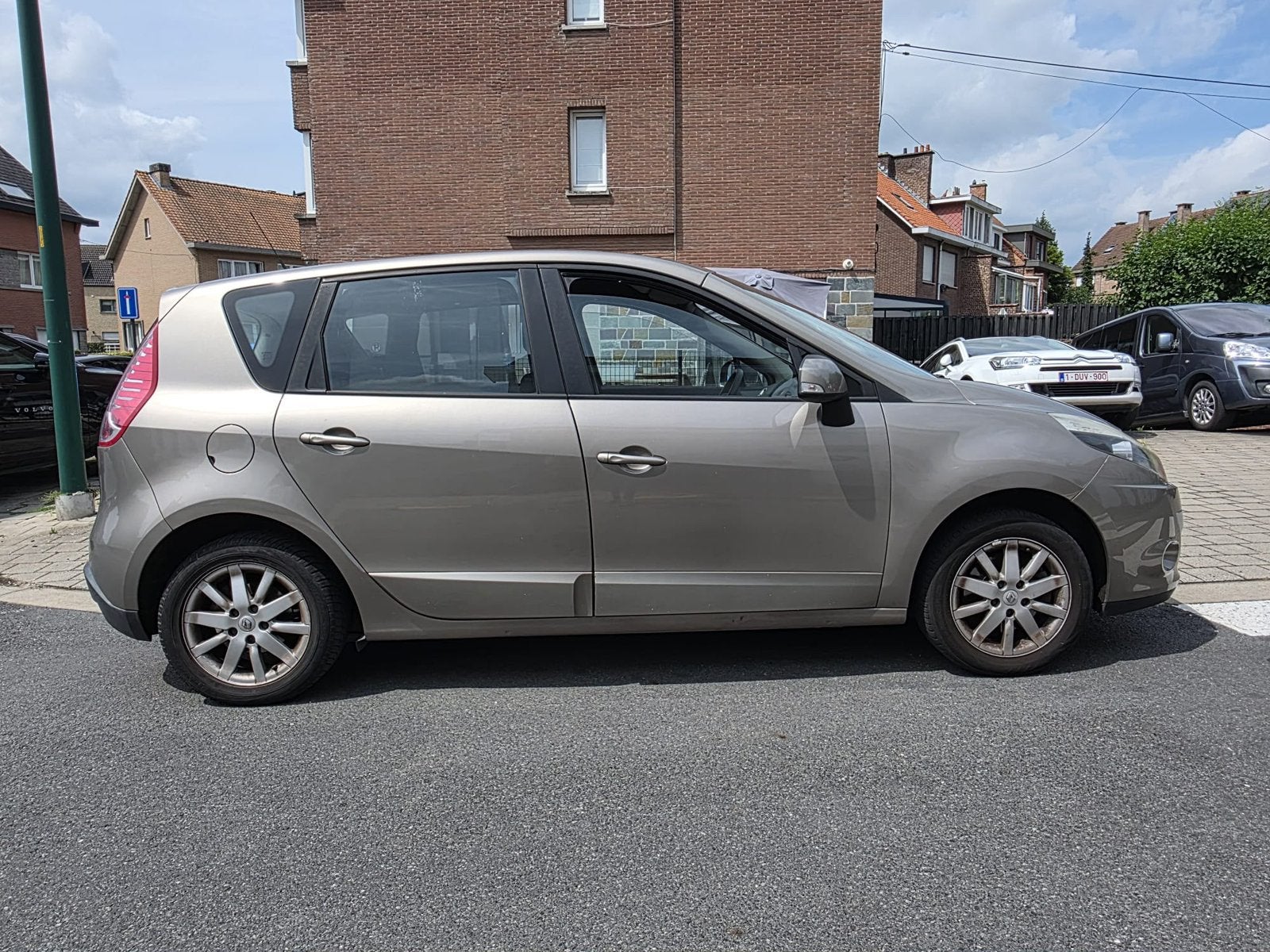 Renault scenic 1.6 essence 128000 km 11/2010, Achat, Boîte manuelle, 5 portes, Particulier