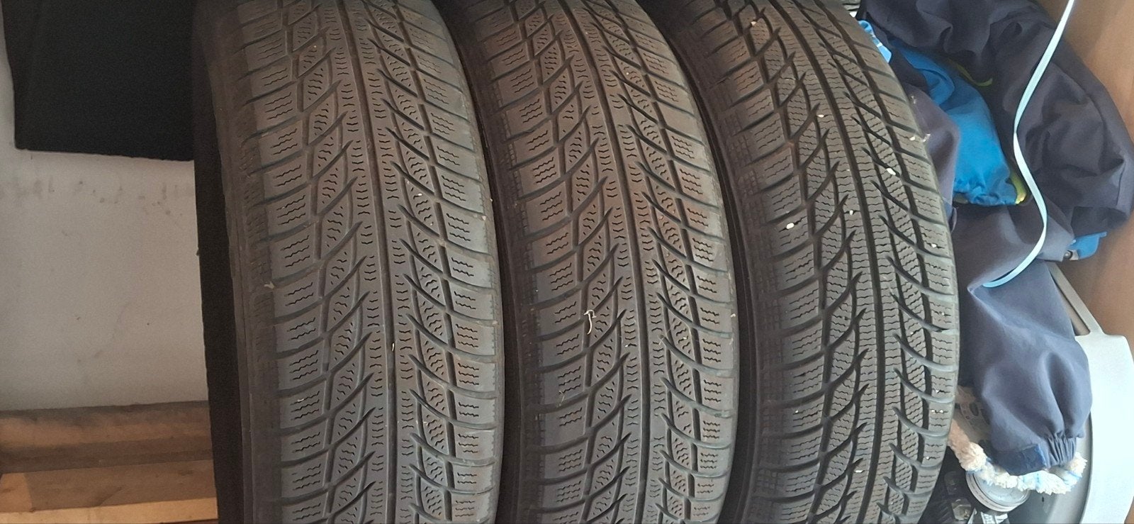 4 pneus hiver 185/65/R15 88H, Autos : Pièces & Accessoires, Pneus & Jantes, Enlèvement, Pneus hiver, Pneu(s)
