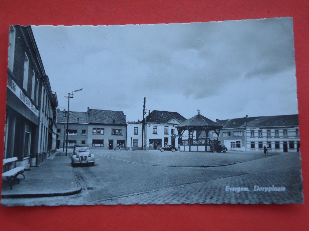 Evergem - Dorpplaats, Ophalen of Verzenden, 1940 tot 1960, Ongelopen, Oost-Vlaanderen