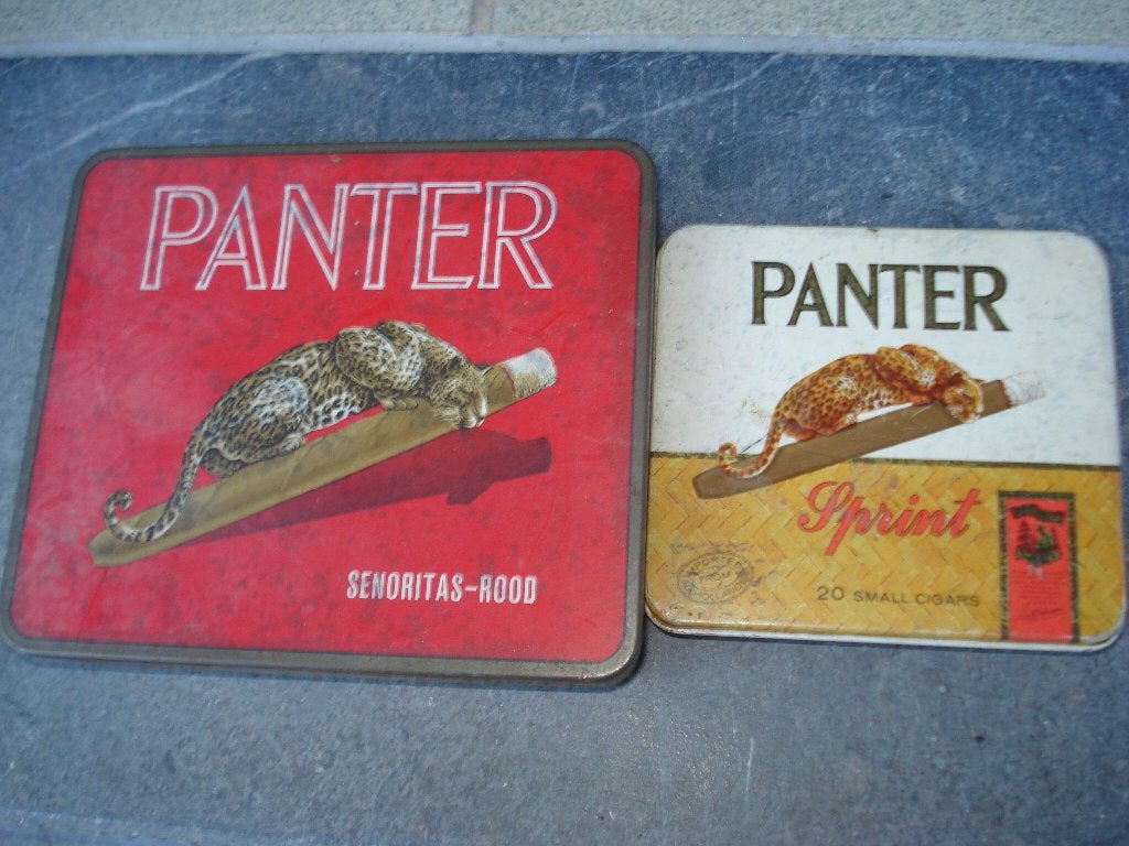 3 Vintage blikken sigarettendoosjes Panter en Churchman's, Verzamelen, Rookartikelen, Aanstekers en Luciferdoosjes, Ophalen