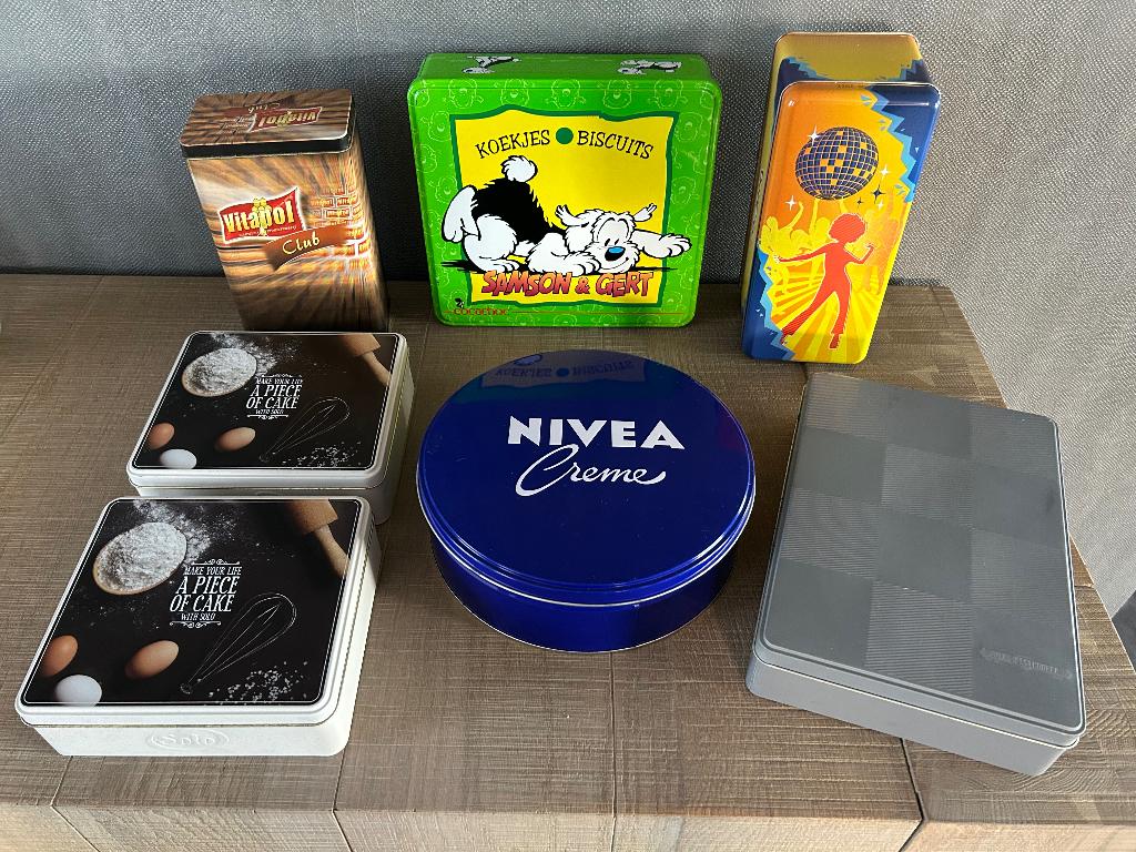 Lot 7 blikken dozen, Ophalen of Verzenden, Zo goed als nieuw