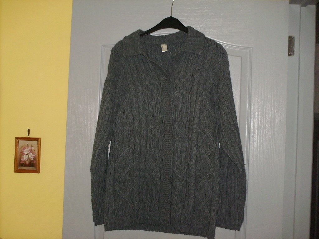 a vendre pull gilet pour dame, Neuf, Taille 38/40 (M), Gris, Enlèvement ou Envoi