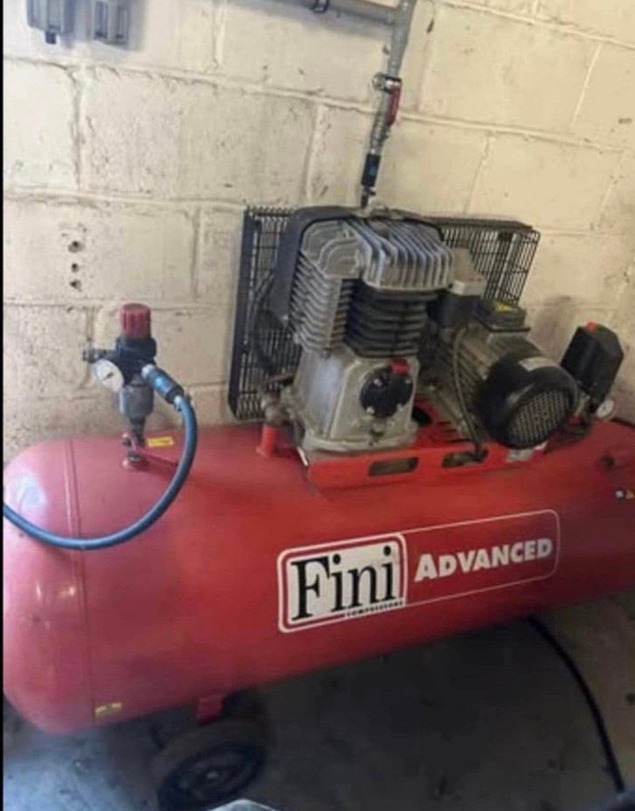 itel: Fini Advanced BK113-270L Compressor 270L 5,5PK 400V –, Enlèvement, Comme neuf