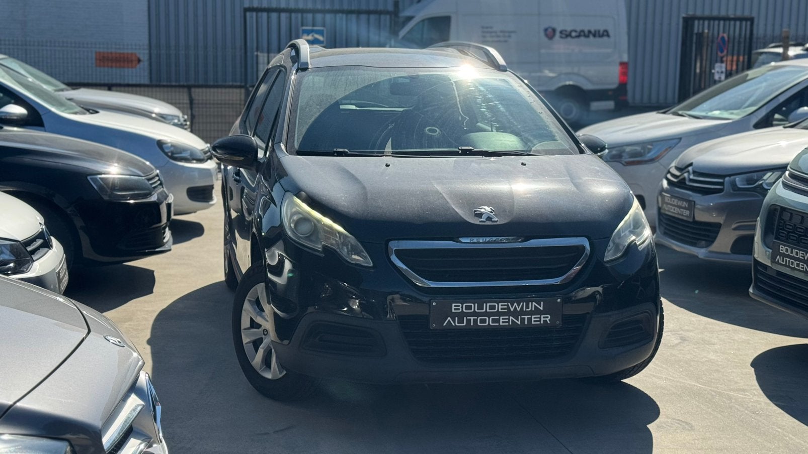 Peugeot 2008 1.2Benzine 2015 150.xxxkm 1Jaar Garantie, Voorwielaandrijving, Zwart, Zwart, 5 deurs