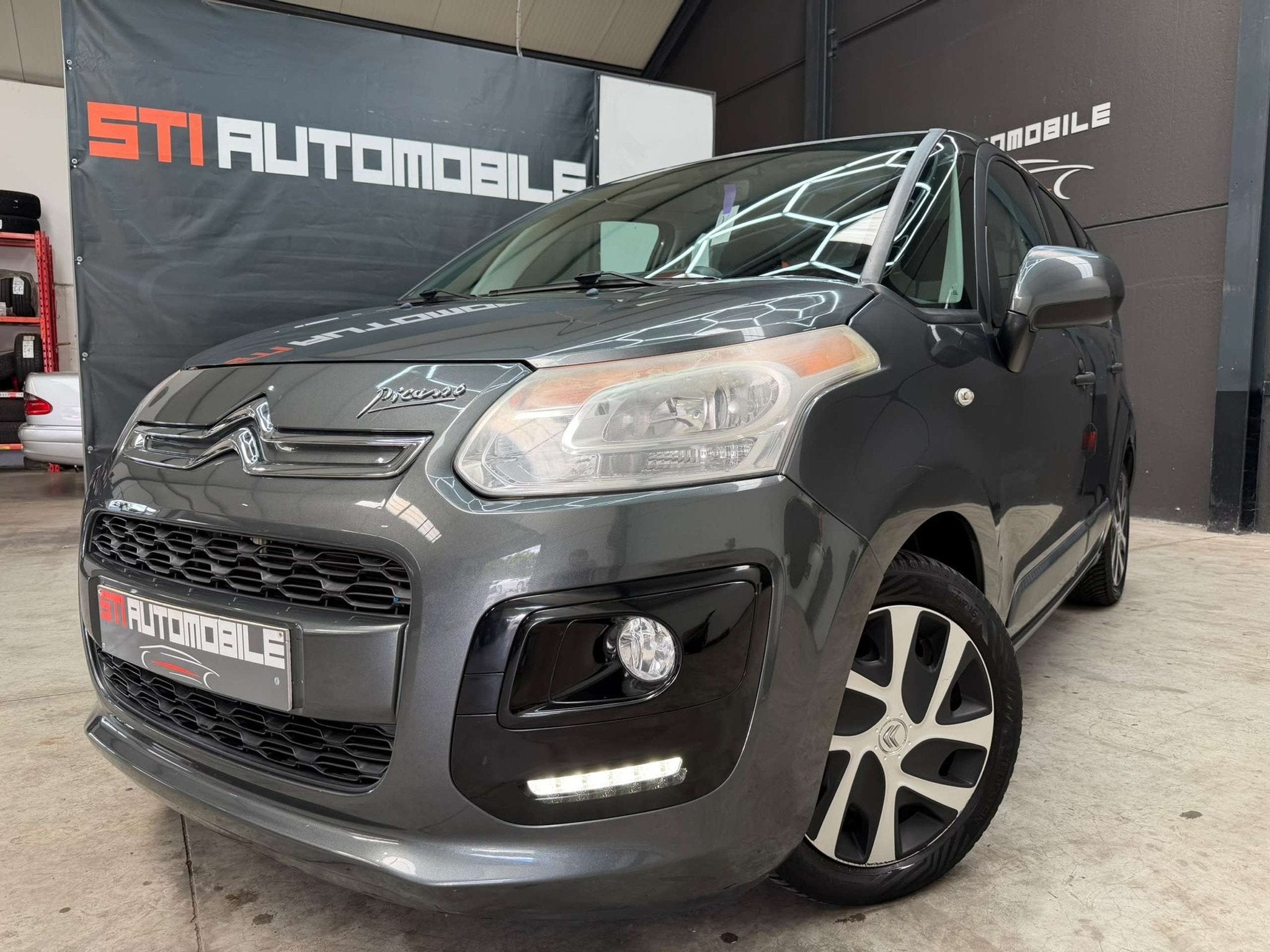 Citroën C3 Picasso * GARANTIE 12 MOIS *, Autos, Achat, https://public.car-pass.be/vhr/d0332a0d-8ab2-48f0-8bd5-d7224b6772f5, Boîte manuelle