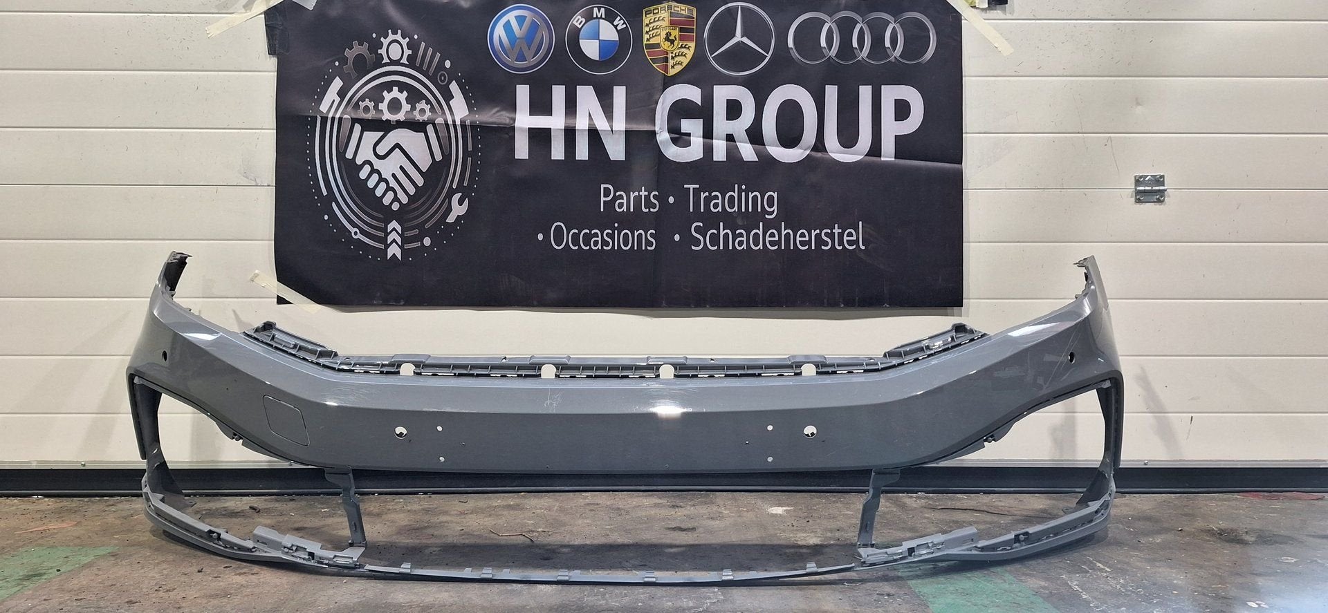 Originele VW Golf 8 (MK8) Voorbumper R-Line / GTE Grijs (202, Gebruikt, -, -, Ophalen of Verzenden