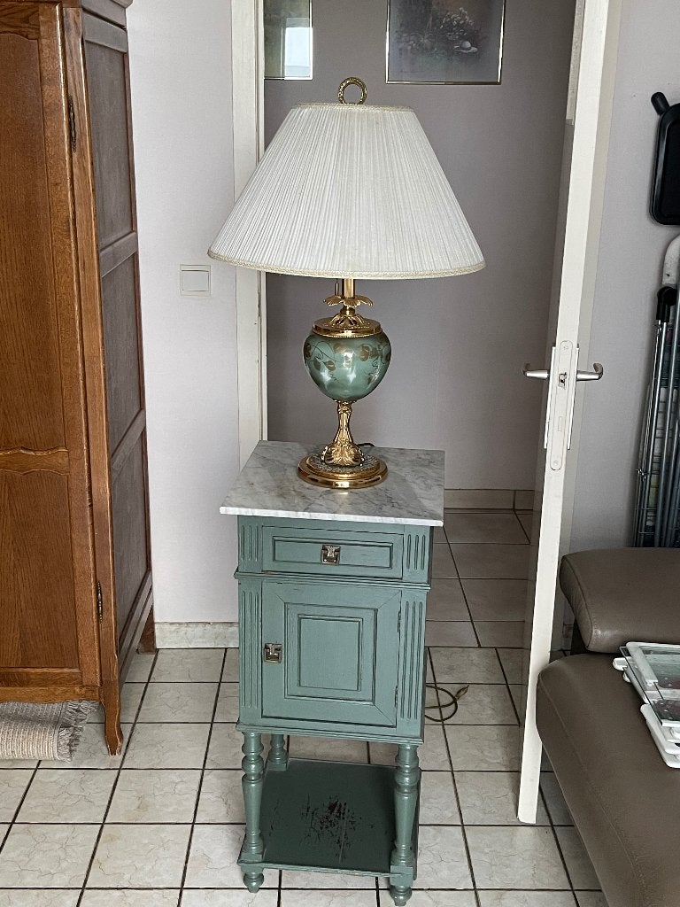 Kast met lamp, Enlèvement