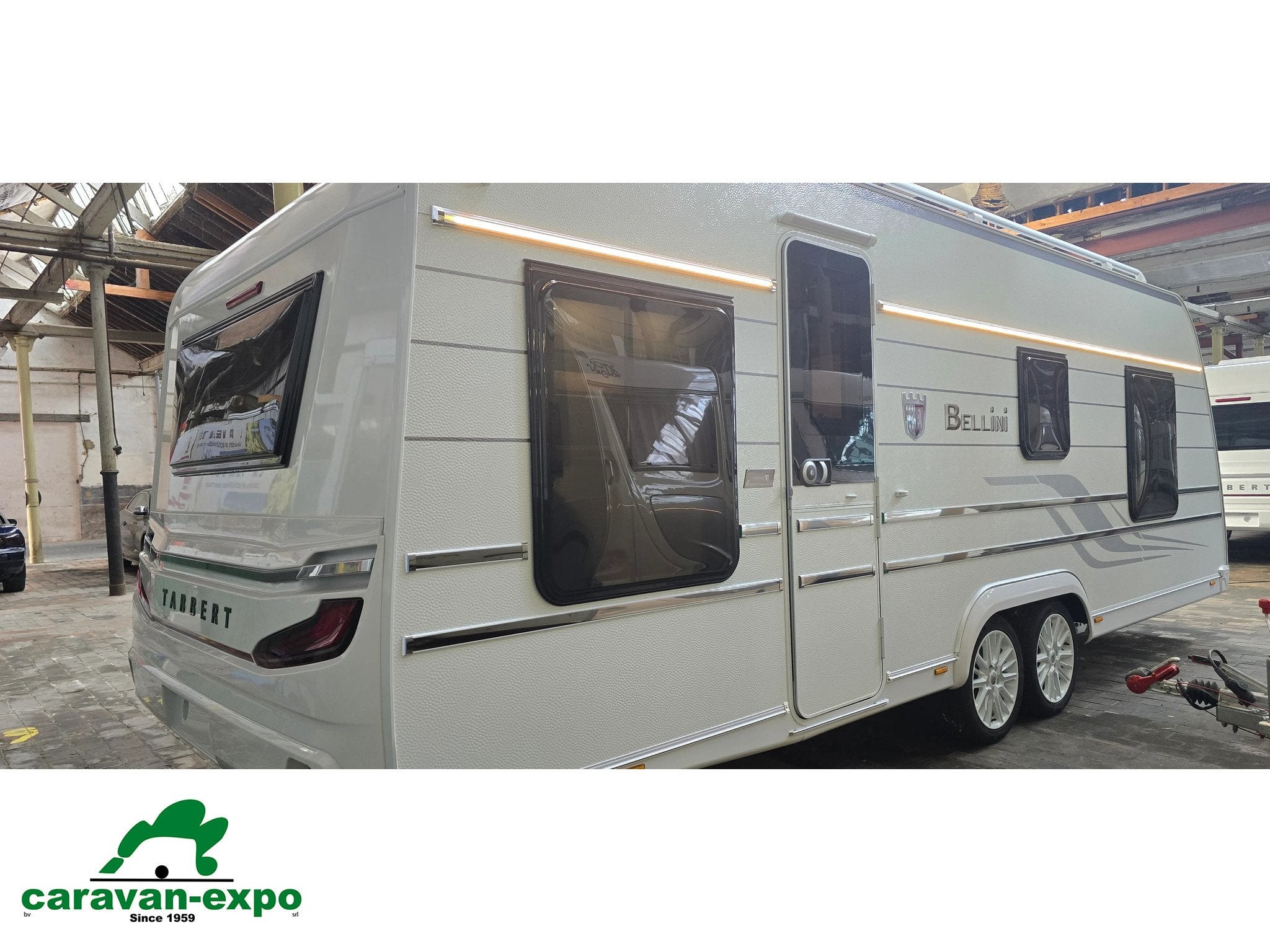 TABBERT BELLINI 620 SD/F 2026, Caravanes & Camping, Caravanes, Jusqu'à 4, Entreprise, Tabbert, Jusqu'à 4 m