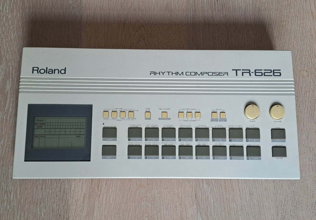ROLAND TR-626, Musique & Instruments, Enlèvement, Utilisé, Autres nombres, Roland