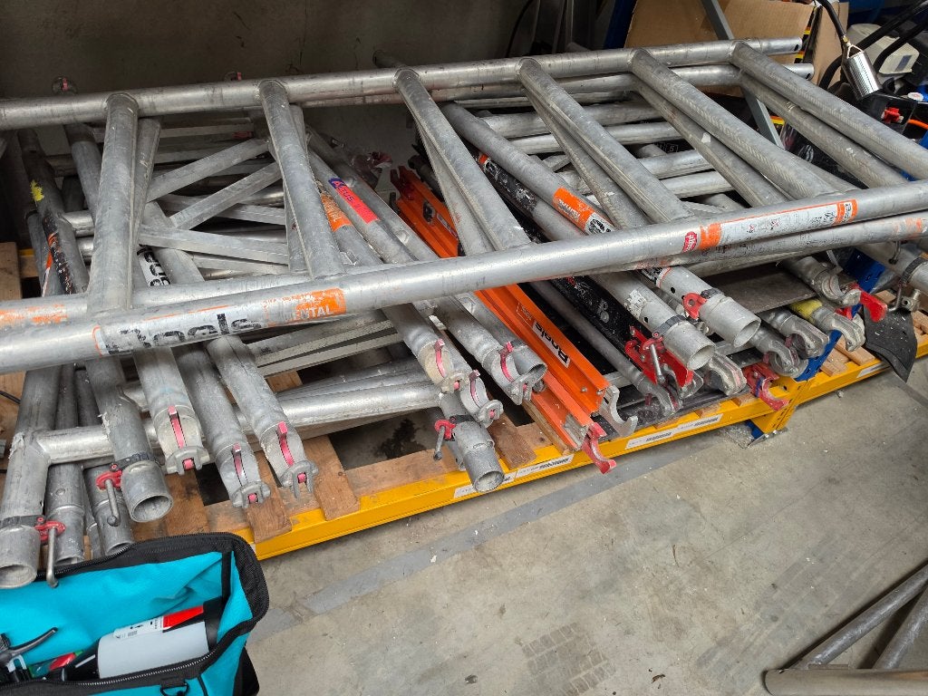 Altrex MiTOWER rolsteiger 6,2 m – compleet + 3 platformen, Doe-het-zelf en Bouw, Steigers, Ophalen of Verzenden, Gebruikt, Rolsteiger of Kamersteiger