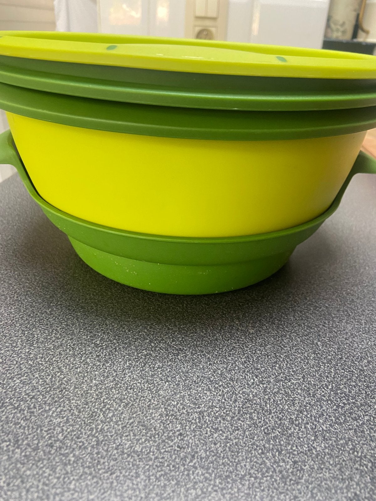 Micro gourmet Tupperware, Compatible micro-ondes, Comme neuf, Récipient ou Bol, Vert
