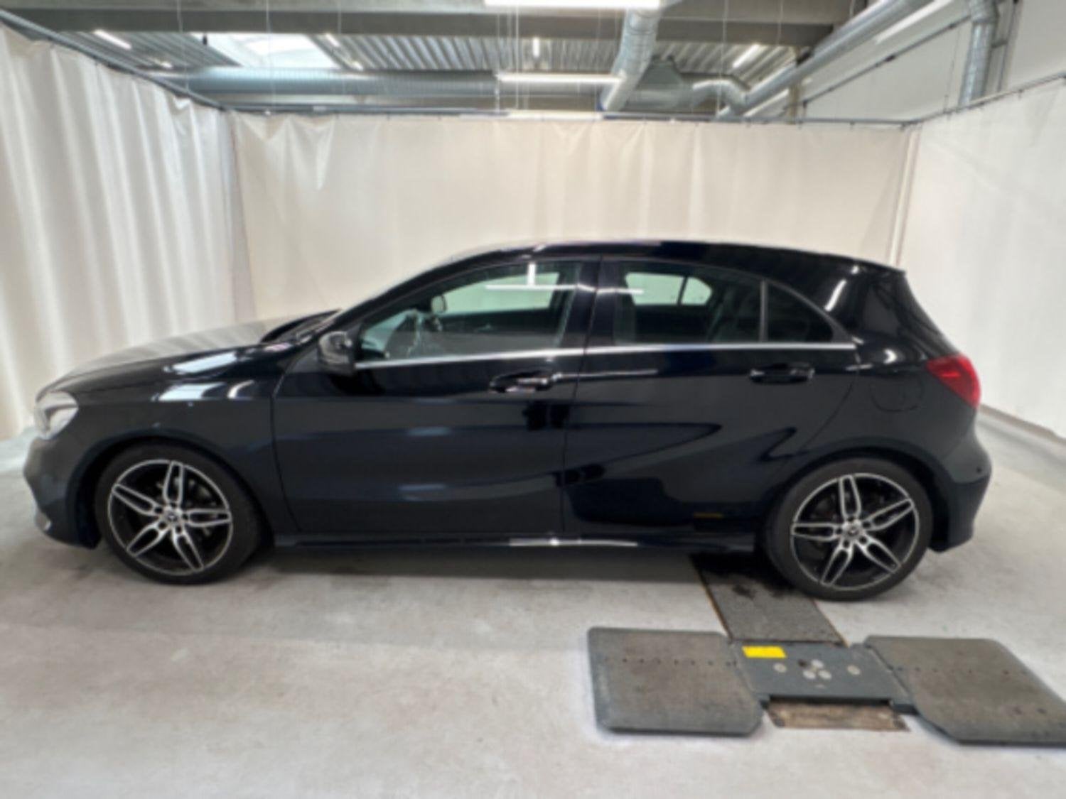 Mercedes-Benz A-Klasse 200 Hatchback AMG Line | Verwarmde ZE, Classe A, Achat, 5 portes, 5 places