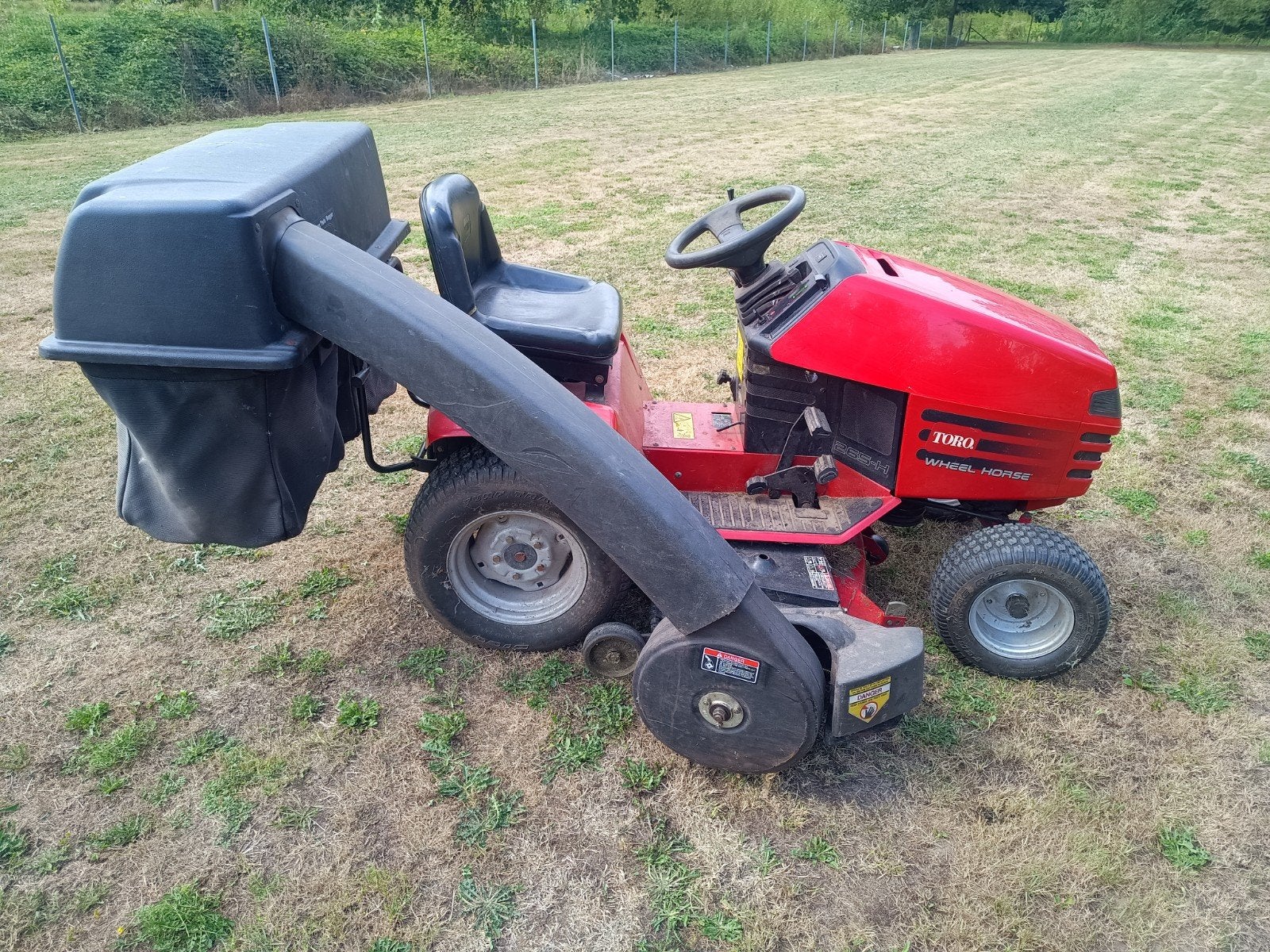 zware 18hp Toro wheelhorse zitmaaier, Enlèvement