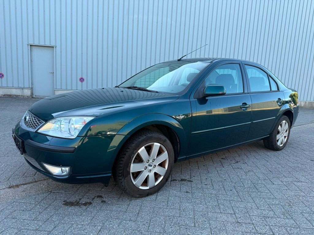 Ford Mondeo 1.8 Benzine BJ 2006 139.000 km goede staat, Voorwielaandrijving, Stof, Zwart, 4 cilinders
