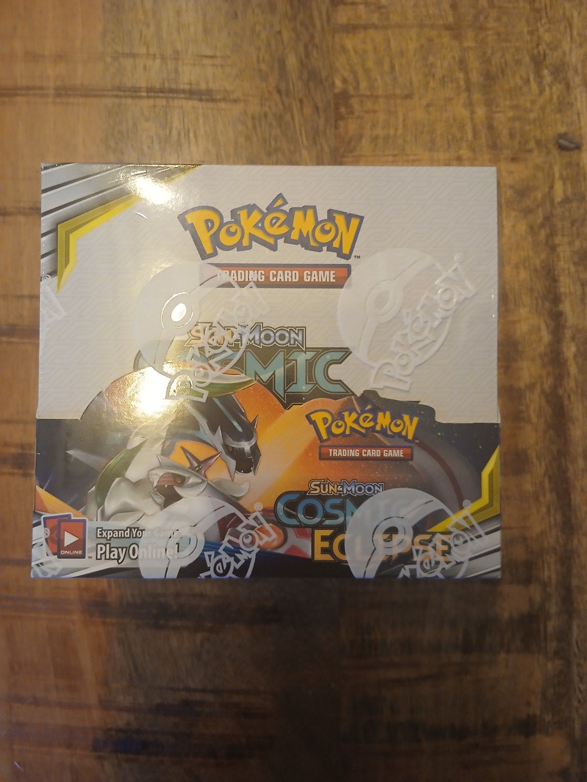 Pokémon Cosmic Eclipe Boosterbox, Hobby en Vrije tijd, Ophalen of Verzenden, Nieuw, Boosterbox, Foil