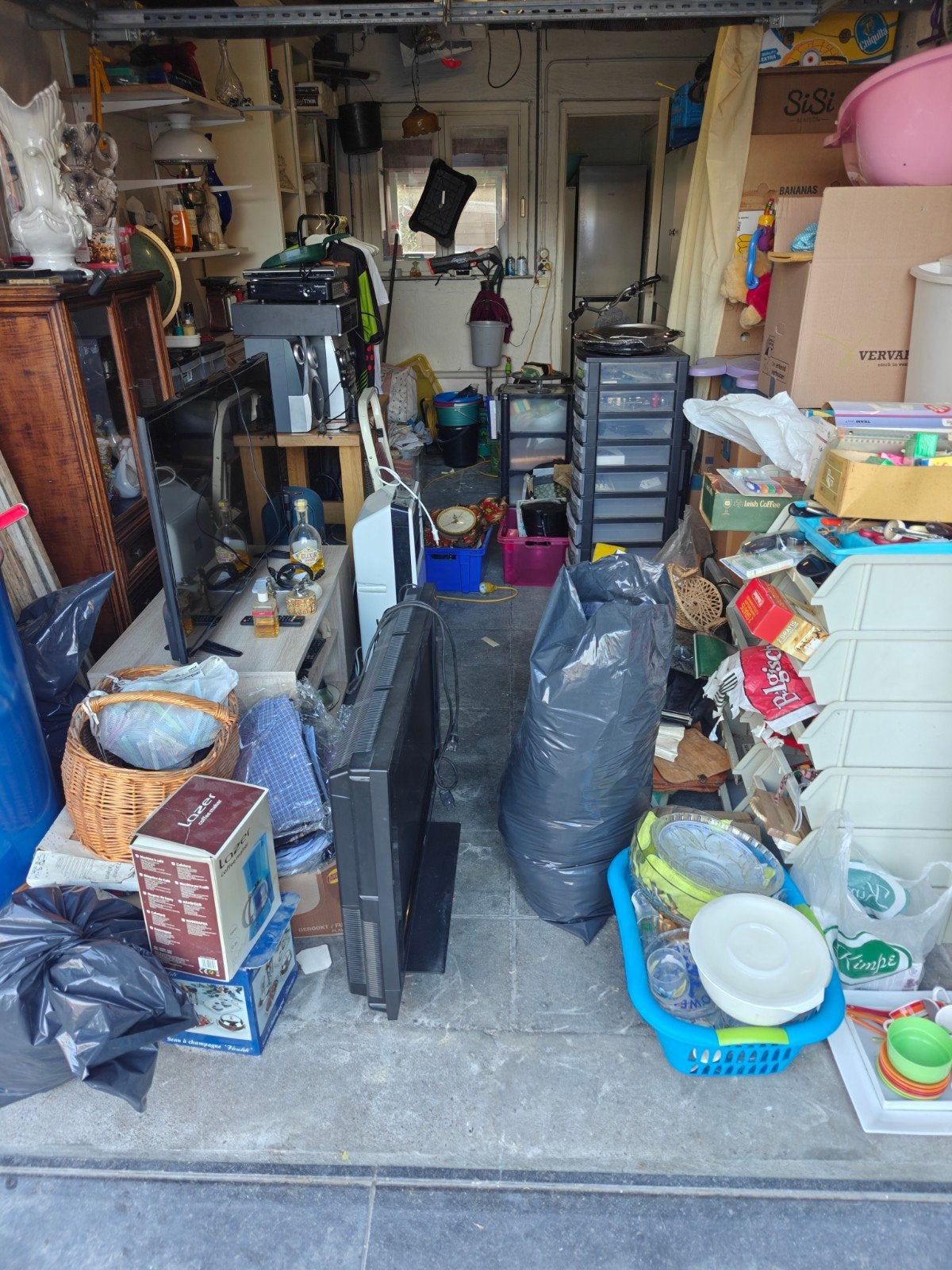 leeghalingen rommelmarkt gerief, Enlèvement