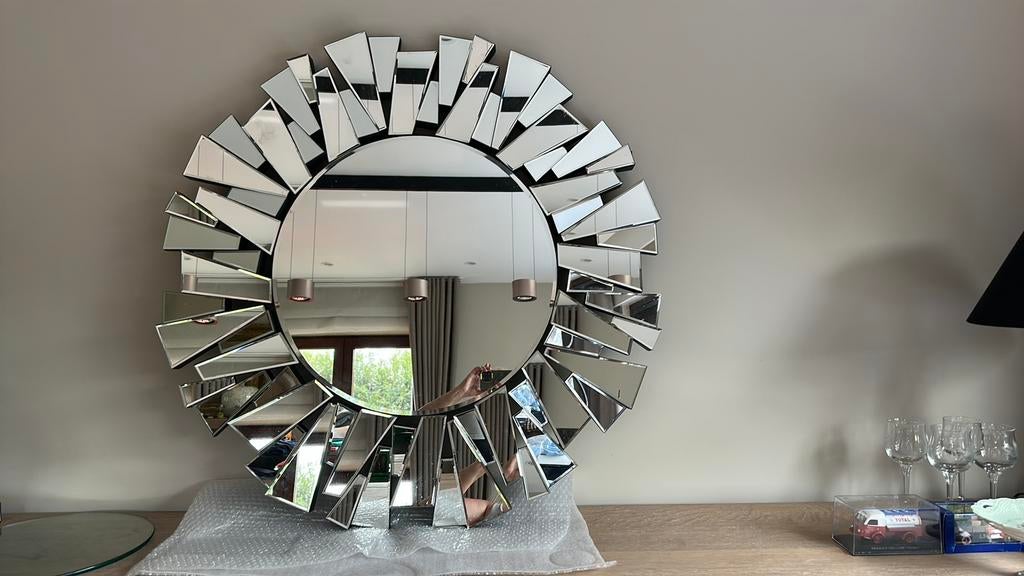 Mooie ronde spiegel, Ophalen, Nieuw