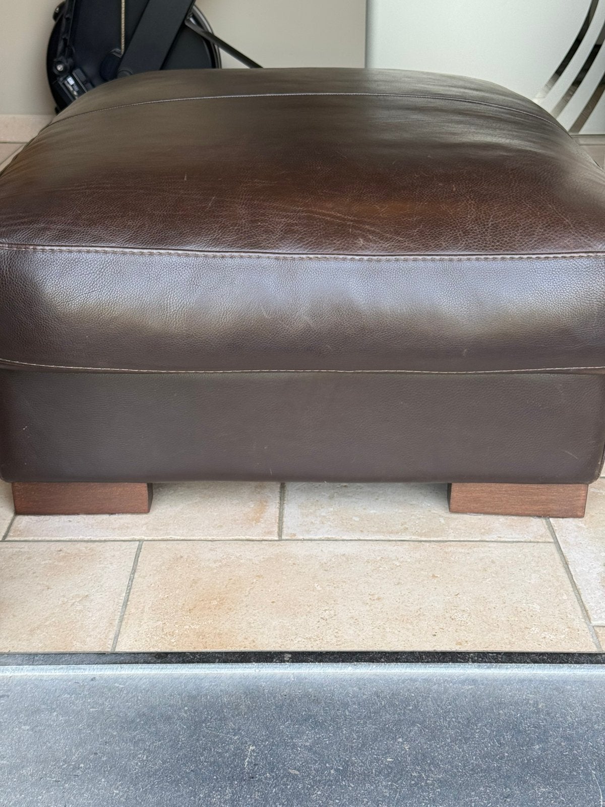 Lederen voetenbank 110 x 80 x 40 cm, Ophalen, Gebruikt, 100 tot 125 cm, Leer
