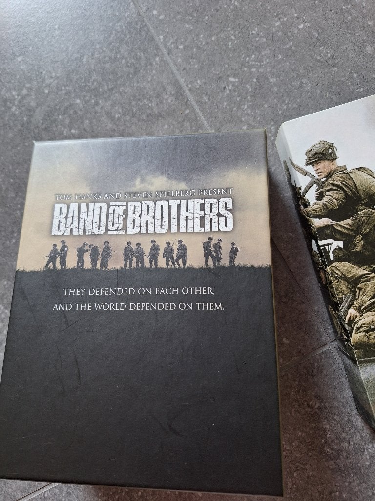 Box dvd band of brothers, CD & DVD, DVD | Action, À partir de 16 ans, Enlèvement, Comme neuf, Guerre