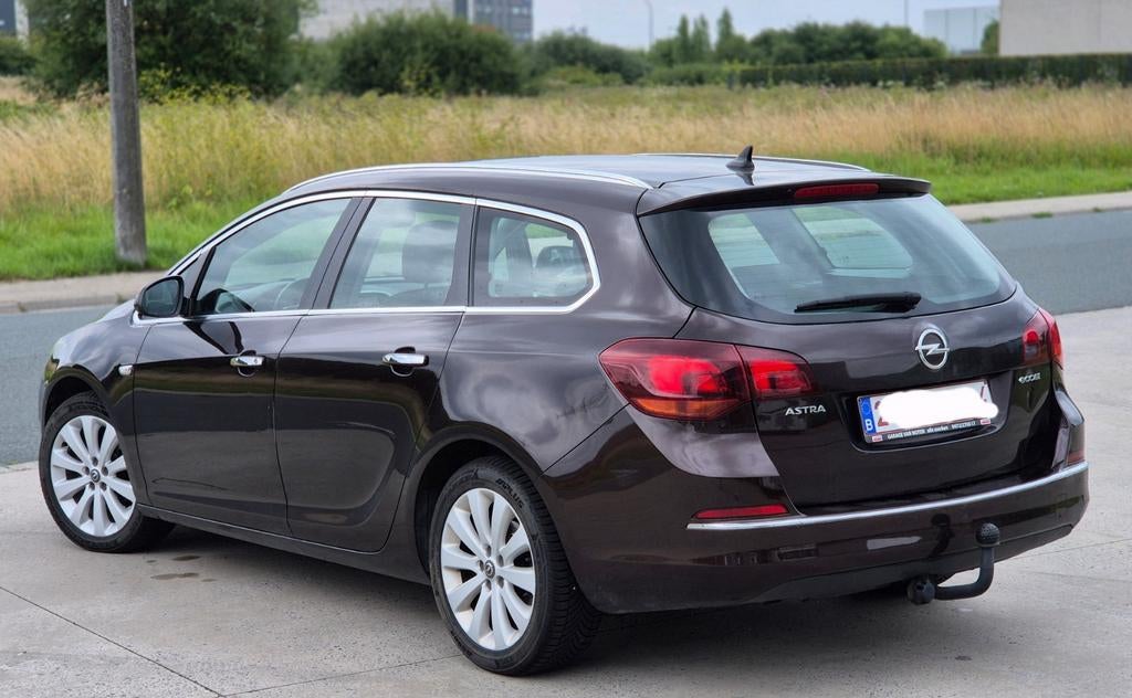 Opel astra 13cdti 230mkm cuir clima gps 2012. Ctok 2800€, Autos, Opel, Cuir, Euro 5, Achat, Boîte manuelle