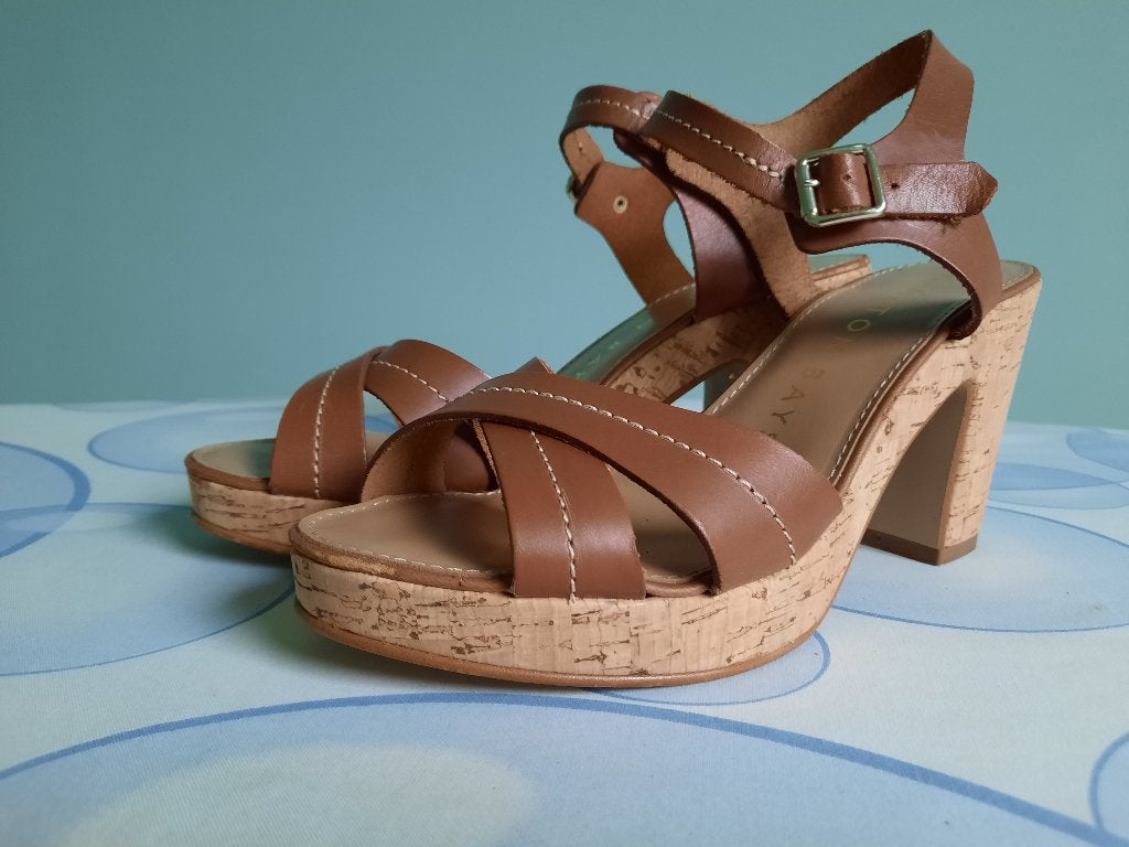Sandalen met hak Hampton bays, Enlèvement ou Envoi, Chaussures à haut talons, Comme neuf, Brun