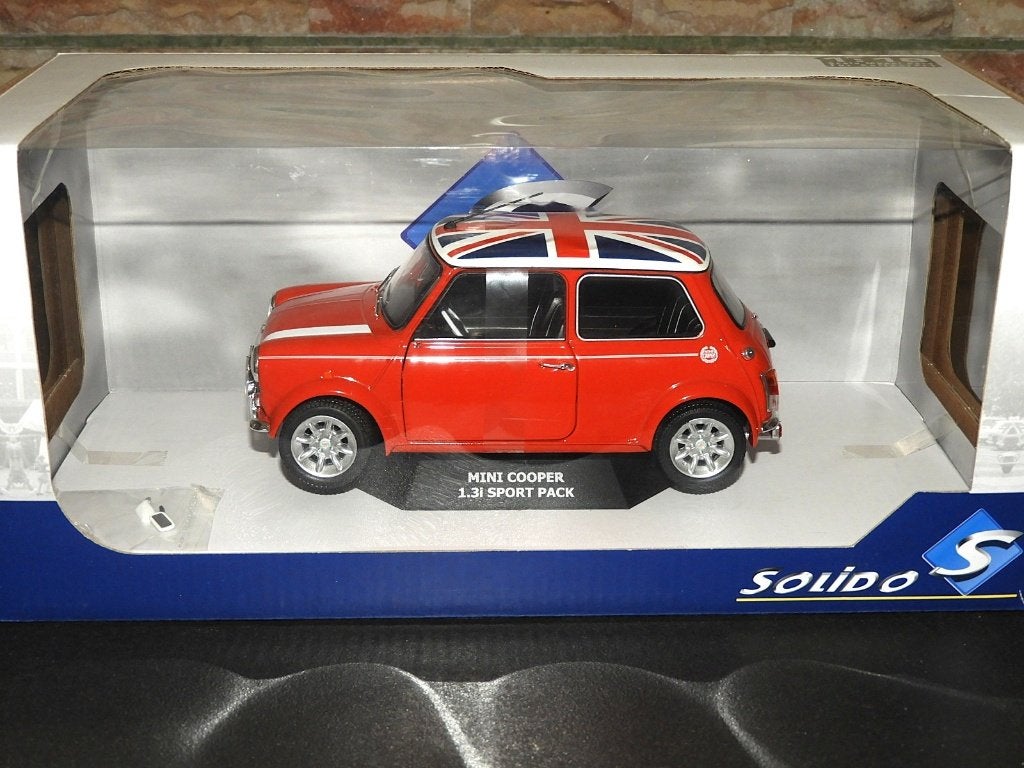Mini Cooper 1.3i Sport Pack - Echelle 1/18, Hobby & Loisirs créatifs, Enlèvement ou Envoi, Neuf, Voiture, Solido