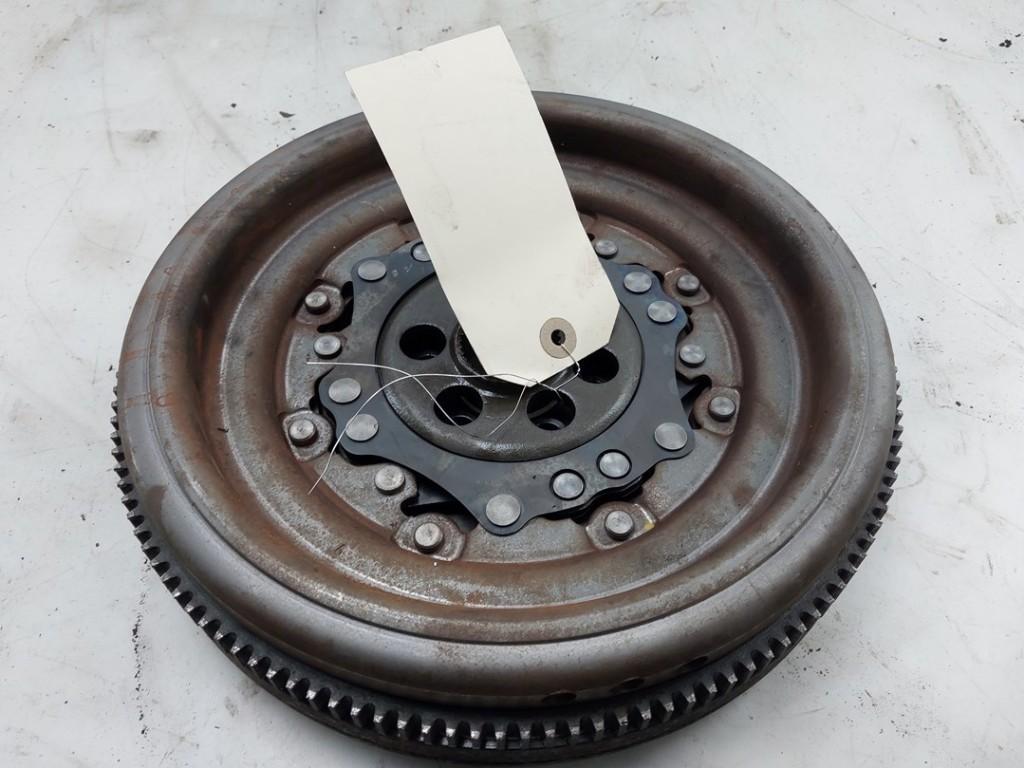 VOLANT MOTEUR BI-MASSE ABS Golf V (1K1) (|06F105266L|), Autos : Pièces & Accessoires, Moteurs & Accessoires, Utilisé, Volkswagen