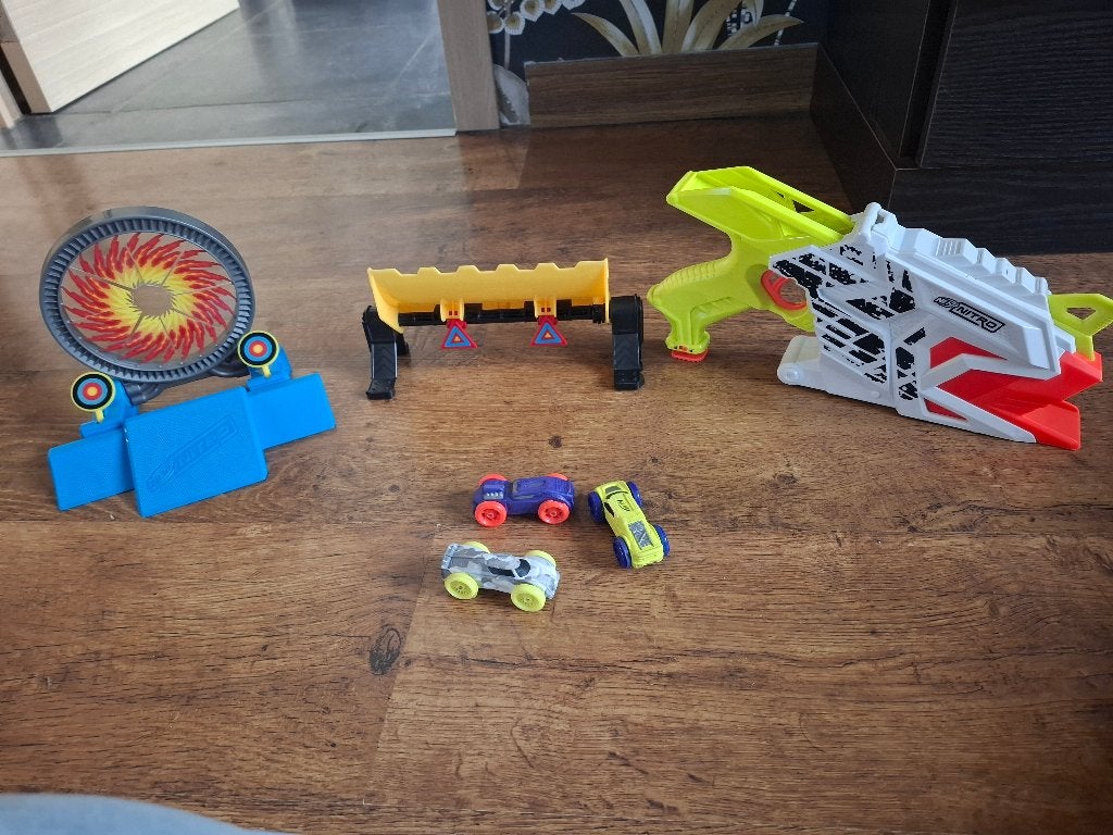 Nerf Nitro lanceerauto's met schietdoelen, Ophalen, Gebruikt