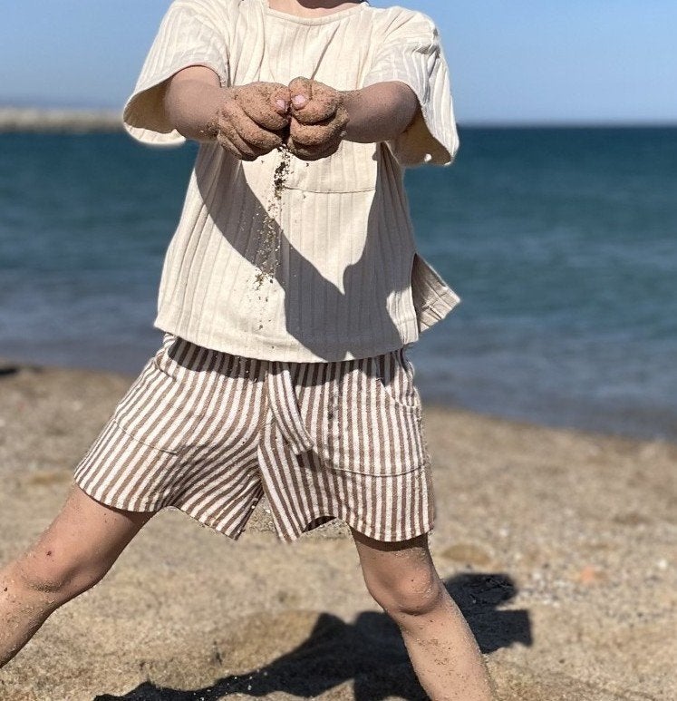 Short blanc/marron taille 128, Enfants & Bébés, Vêtements enfant | Taille 128, Pantalon, Enlèvement ou Envoi, Comme neuf, Zara