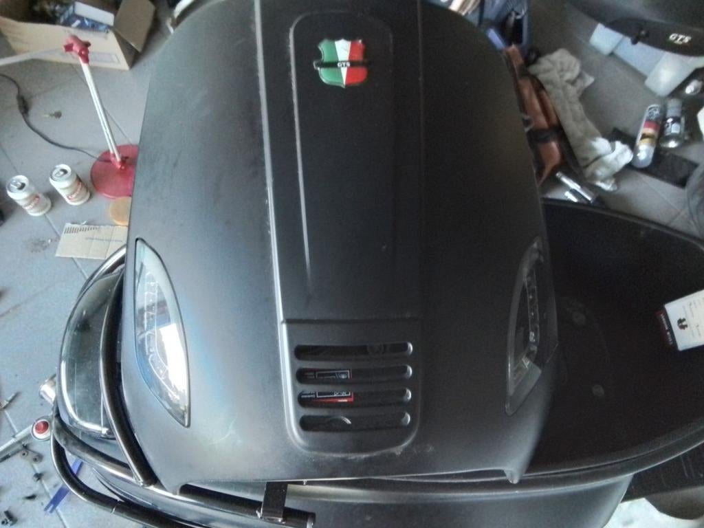 Volledige kappenset GTS Toscana dynamic scooter bj 2025, Ophalen, Zo goed als nieuw, Kap, Overige merken