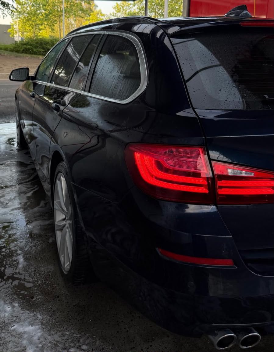 BMW 518d Touring 2016 | Euro 6b | Ruime wagen | €6.995, Auto's, Achterwielaandrijving, Blauw, Leder, Bedrijf