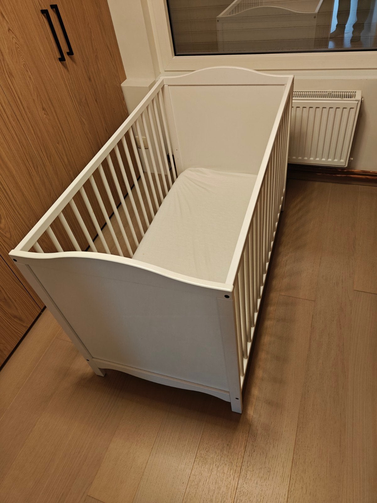 babybed met matras in erg goeie staat, Enlèvement, Comme neuf, Garçon ou Fille
