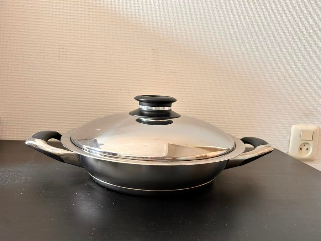 AMC wokpan Ø 30 cm Inhoud 3 liter RVS, Huis en Inrichting, Ophalen, Inox, Inductieplaat, Zo goed als nieuw