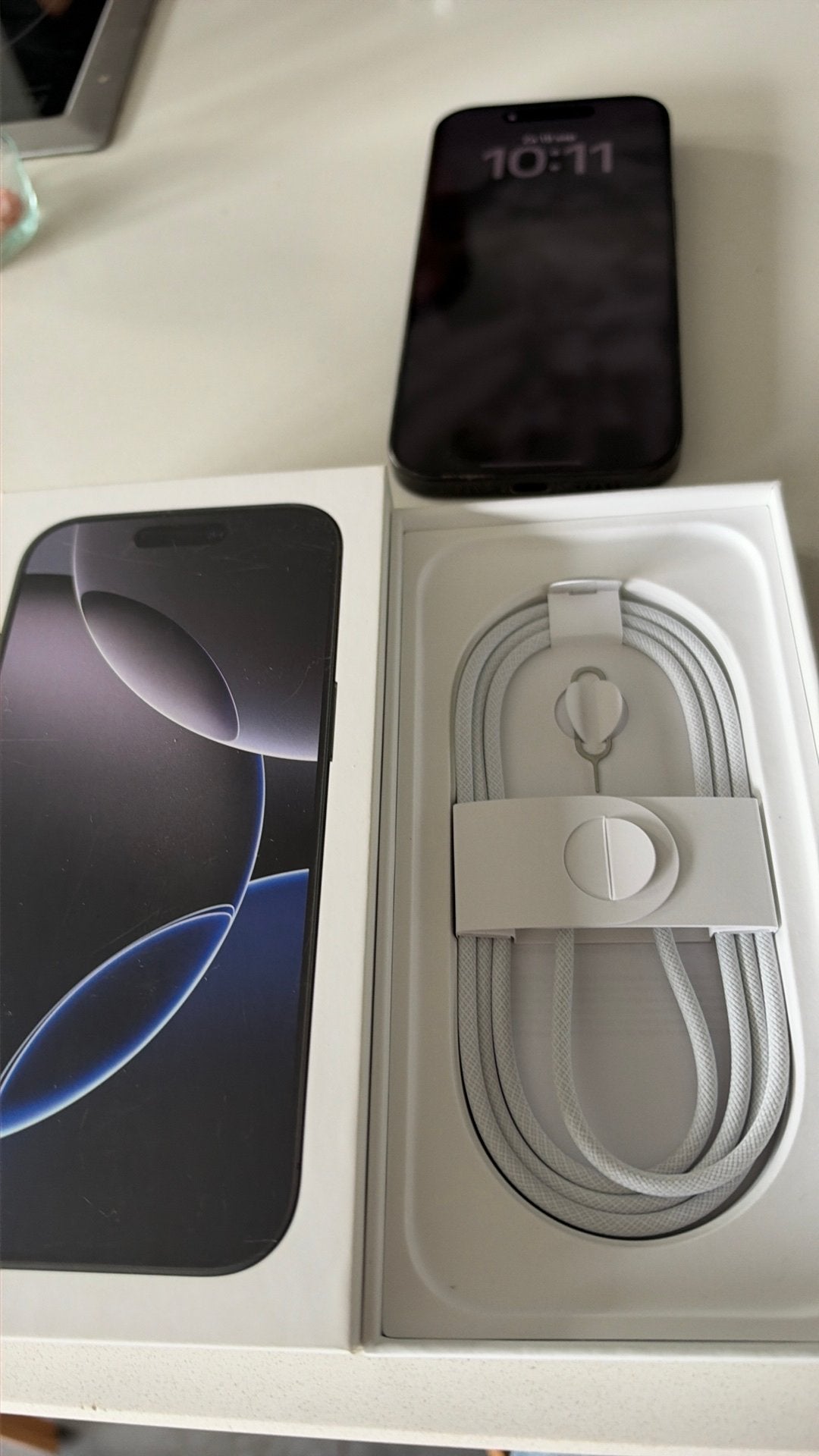 iPhone 16 pro 256 Go noir, Enlèvement, Comme neuf, Noir, IPhone 16