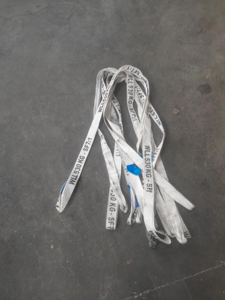 Hijsband 530 kilo 2 meter lang, Ophalen, Zo goed als nieuw