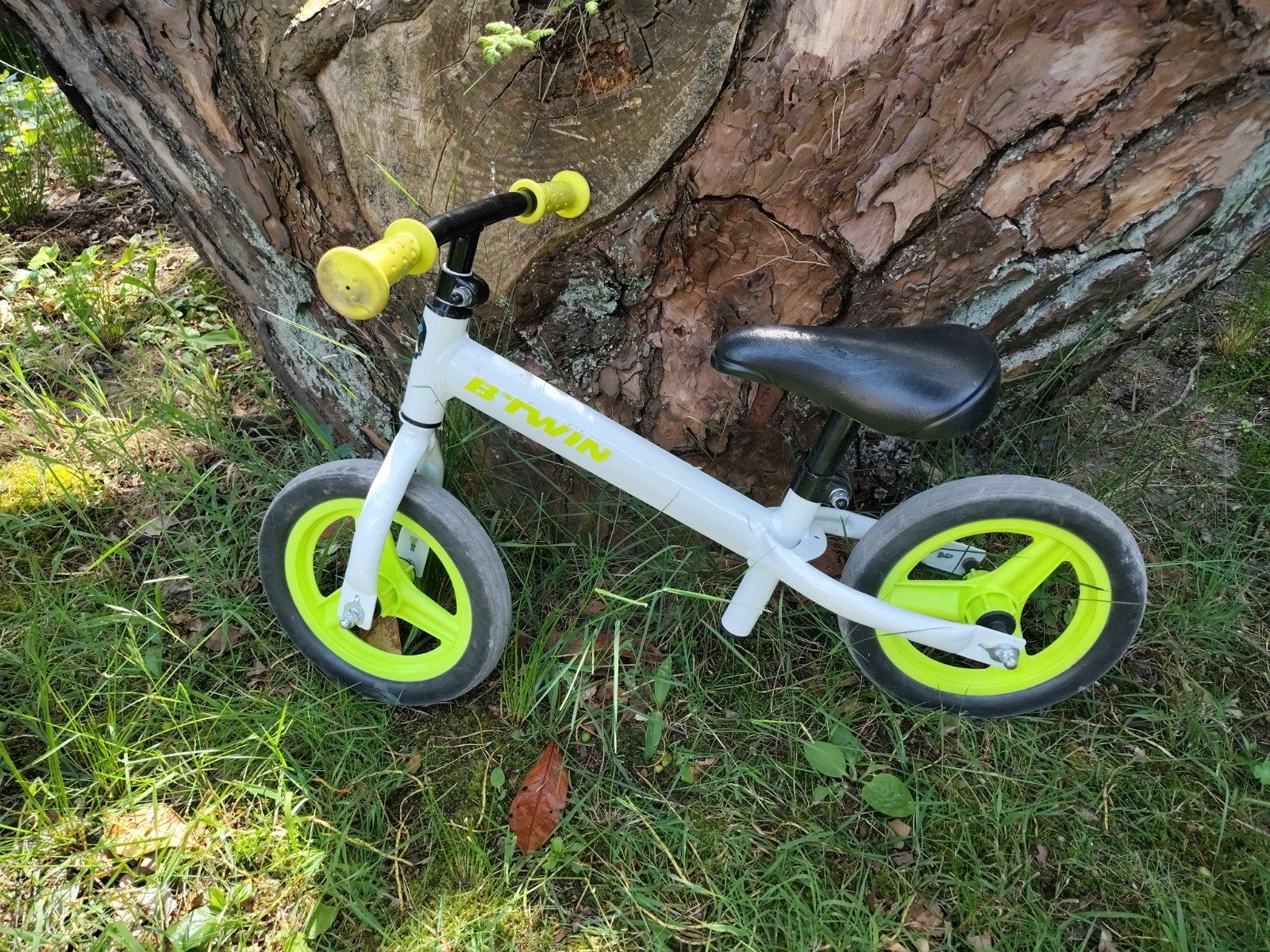 Loopfiets decathlon, Kinderen en Baby's, Speelgoed | Buiten | Voertuigen en Loopfietsen, Ophalen, Loopfiets
