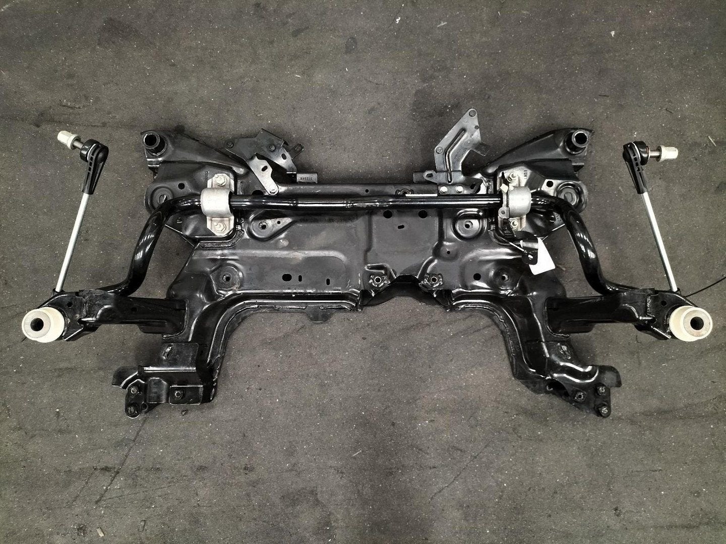 FORD KUGA ST-LINE SUBFRAME VOOR 2020, Ophalen of Verzenden, Gebruikt, ARN erkend