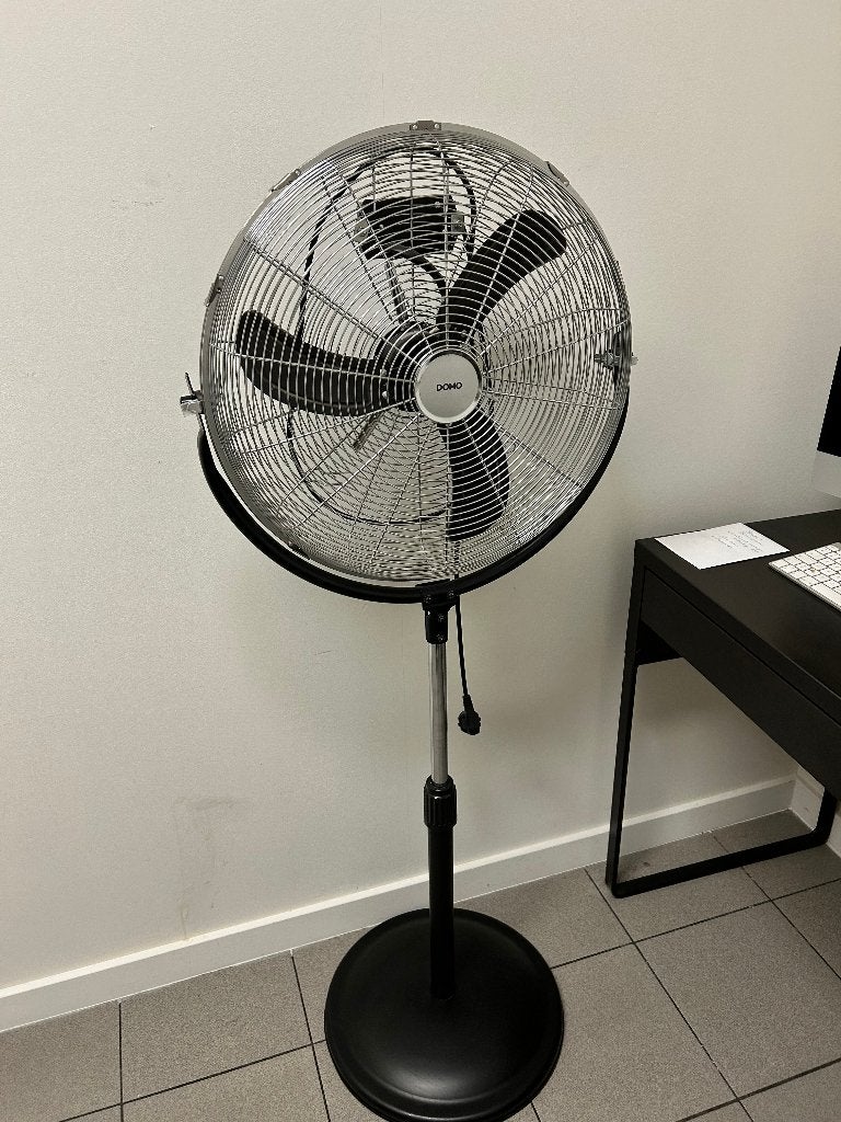 DOMO metalen staande ventilator – in hoogte verstelbaar, Electroménager, Enlèvement, Comme neuf, Ventilateur de trépied