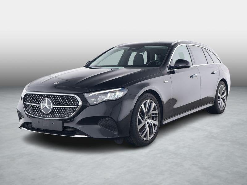 Mercedes-Benz E-klasse 300 DE Break Luxury Line | Distronic, Auto's, Mercedes-Benz, Automaat, 197 pk, Gebruikt, Zwart
