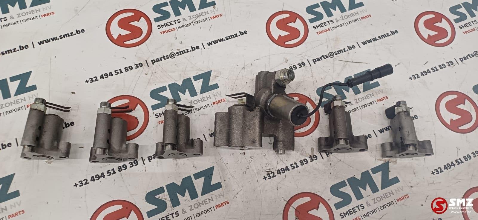 Occ set van 6 motorremkleppen F3AE3681 Cursor10 Iv, Gebruikt, Iveco, Remmen en Aandrijving