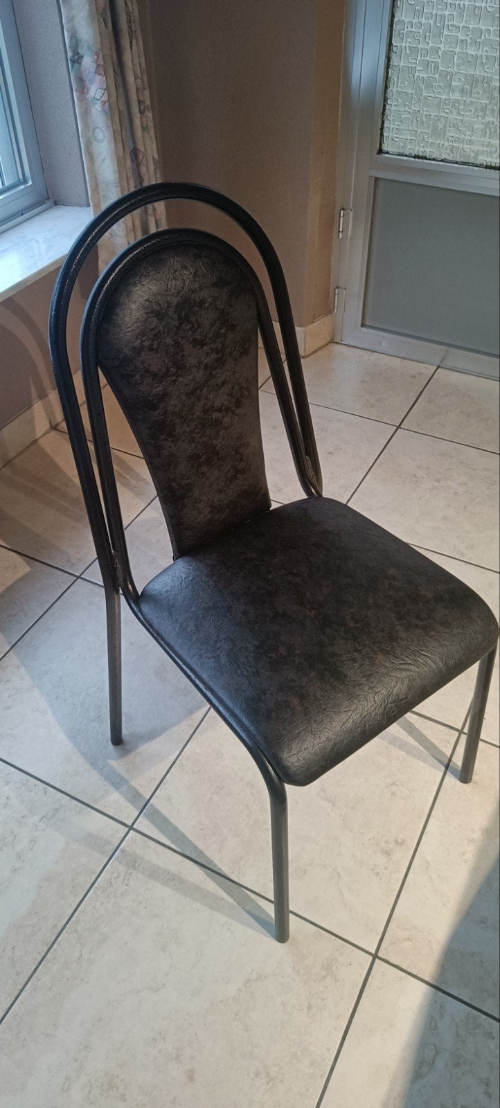 Keukenstoelen en tafel, Huis en Inrichting, Ophalen, Gebruikt
