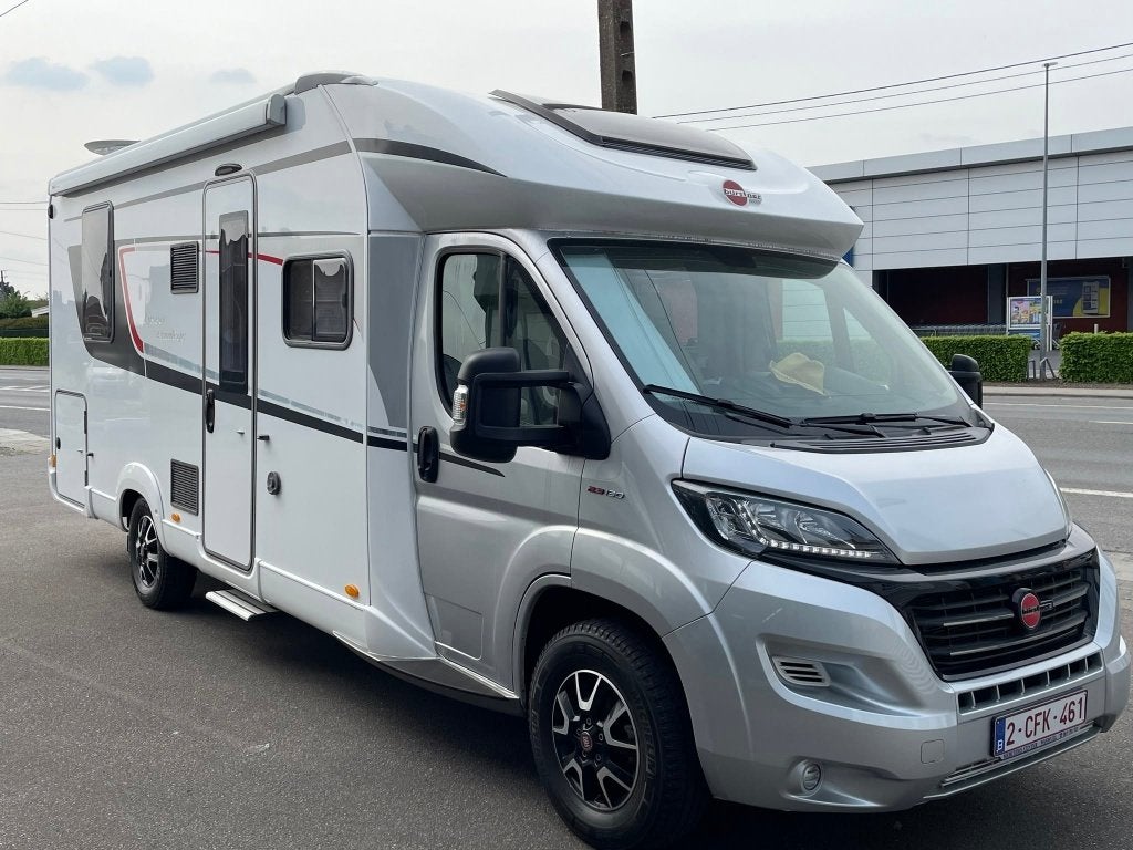 Kampeerwagen BURSTNER LYSEO TD 736 | Nieuwstaat! 12.000 km!, Caravans en Kamperen, Mobilhomes, Afzuigkap, Fiat, 7 tot 8 meter