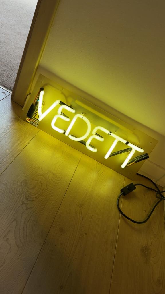 Neon lichtreclame, Huis en Inrichting, Ophalen, Zo goed als nieuw