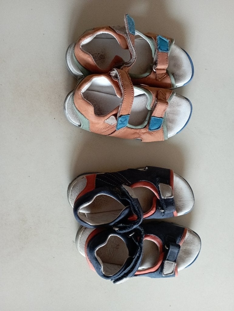 2 paires de sandales taille 31, Enlèvement ou Envoi, Comme neuf