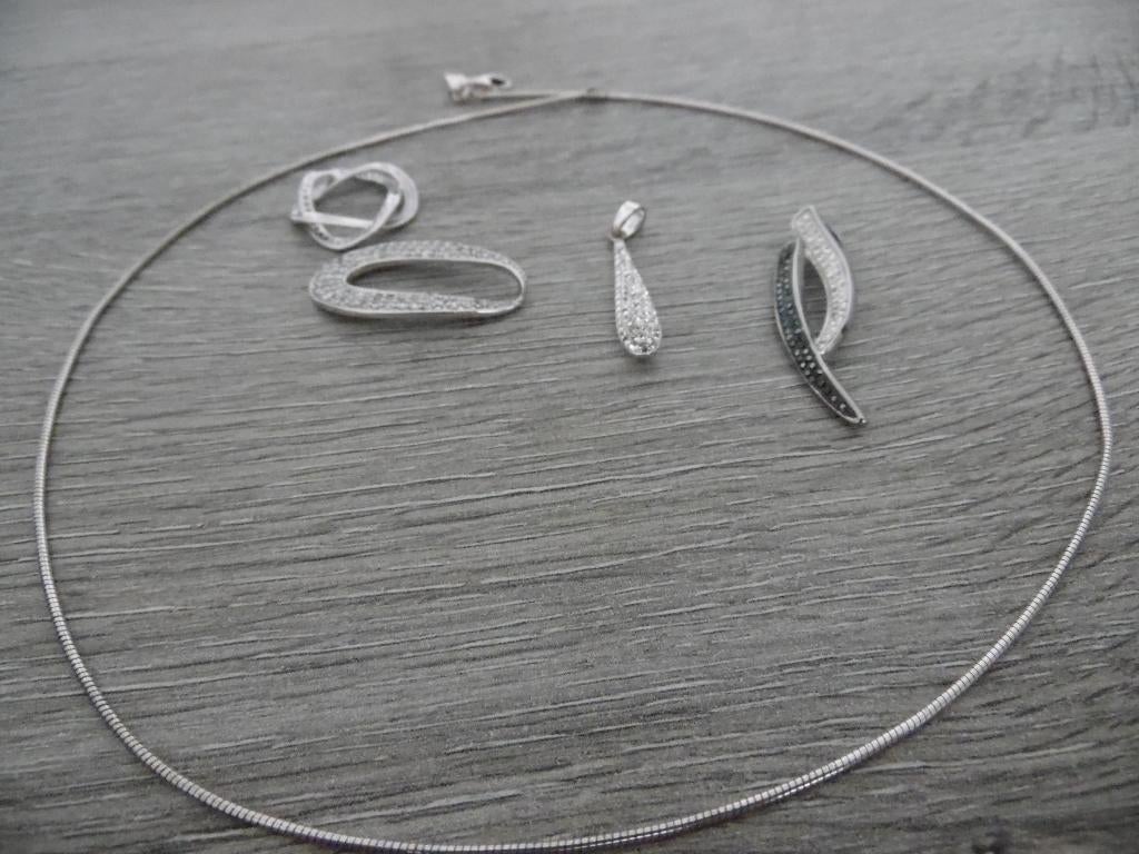 Ketting + hangers, Bijoux, Sacs & Beauté, Colliers, Neuf, Enlèvement ou Envoi, Avec pendentif, Autres matériaux