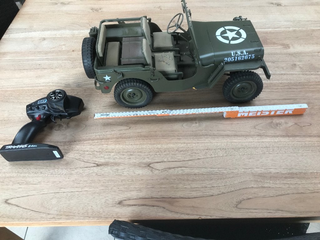 Te koop Radio bestuurde Willy Jeep 1/8 zonder batterijen, Hobby en Vrije tijd, Gebruikt, Auto offroad, Schaal 1:8, Ophalen